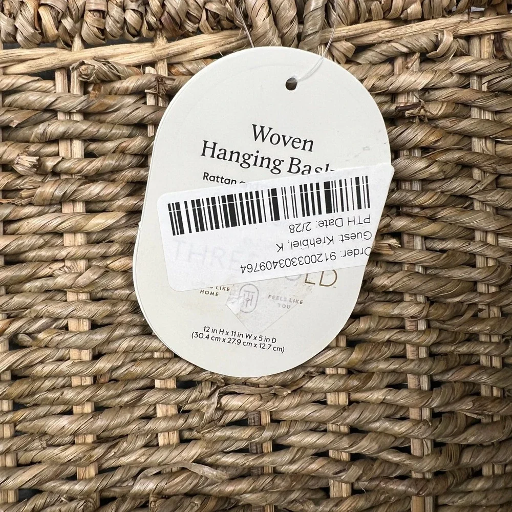 Threshold woven hanging